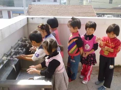 9个月小孩晚上哭不睡_小孩学新知识会哭_9岁小孩梦哭是怎么回事