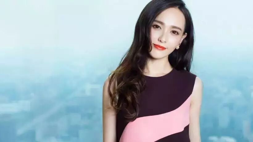 唐嫣穿上这条裤子,傻白甜摇身一变帅女神