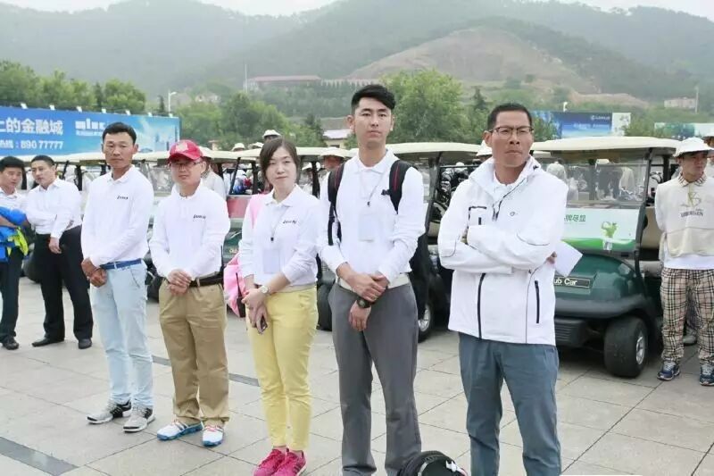 单玮74杆收杆 <wbr>暂居青岛业余公开赛第一轮首位