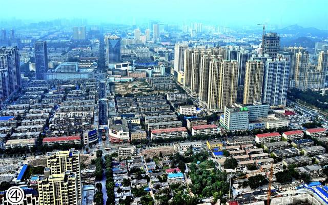 展出了我市摄影家李建民等从2006年至2014年航拍的百余幅照片.