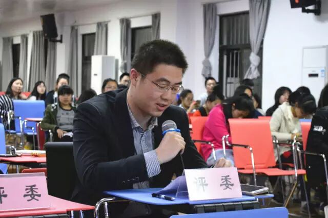 学院辩论：巅峰之战