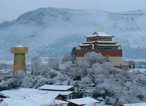 寺庙雪景