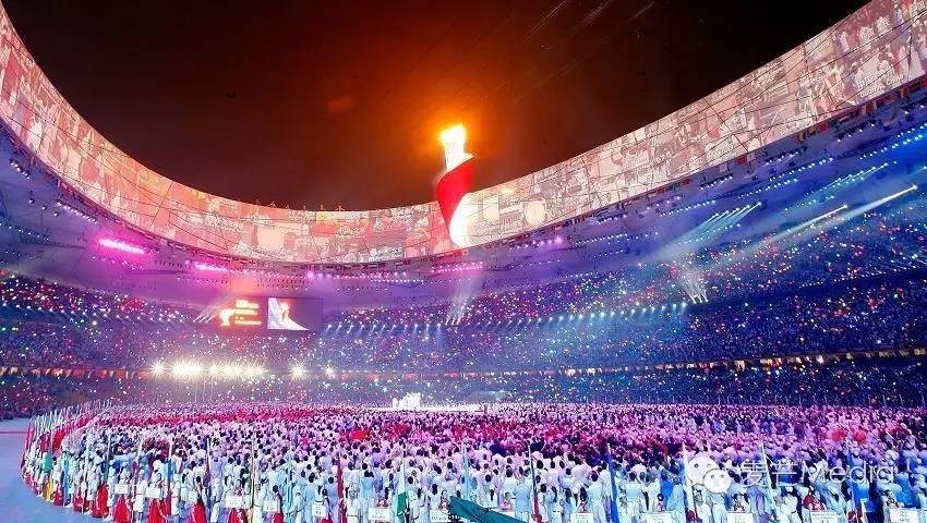2008年黄心豪担任北京奥运会深圳区火炬手  尽管在自己接过火炬手他