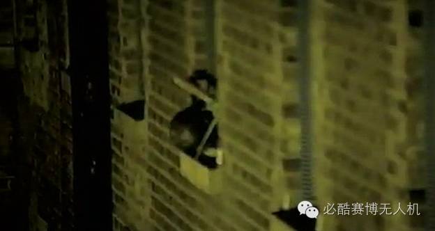 好好地?zé)o人機(jī)居然被用來做這個(gè)??！怪不得要哭暈在廁所！ 