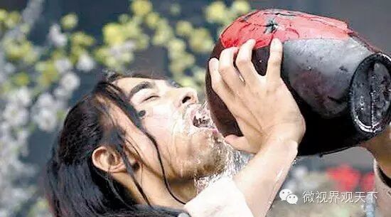 西门庆也是醉了，说武松打虎是为了美女！