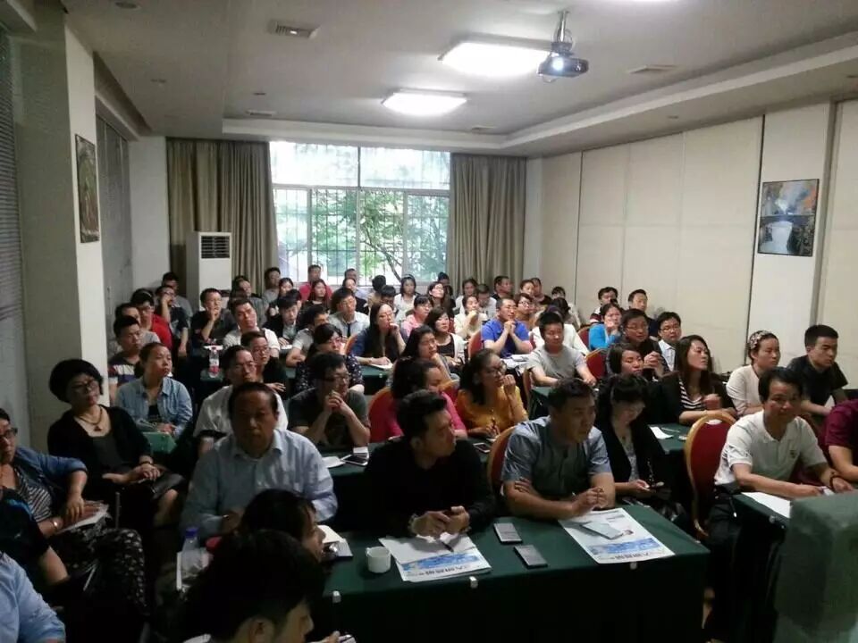 會(huì)場(chǎng)現(xiàn)場(chǎng)