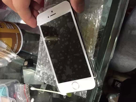 请问你找过熟人买过手机吗？揭秘暴利背后的真想！963 / 作者:恭城520小奈姐姐 / 帖子ID:111588