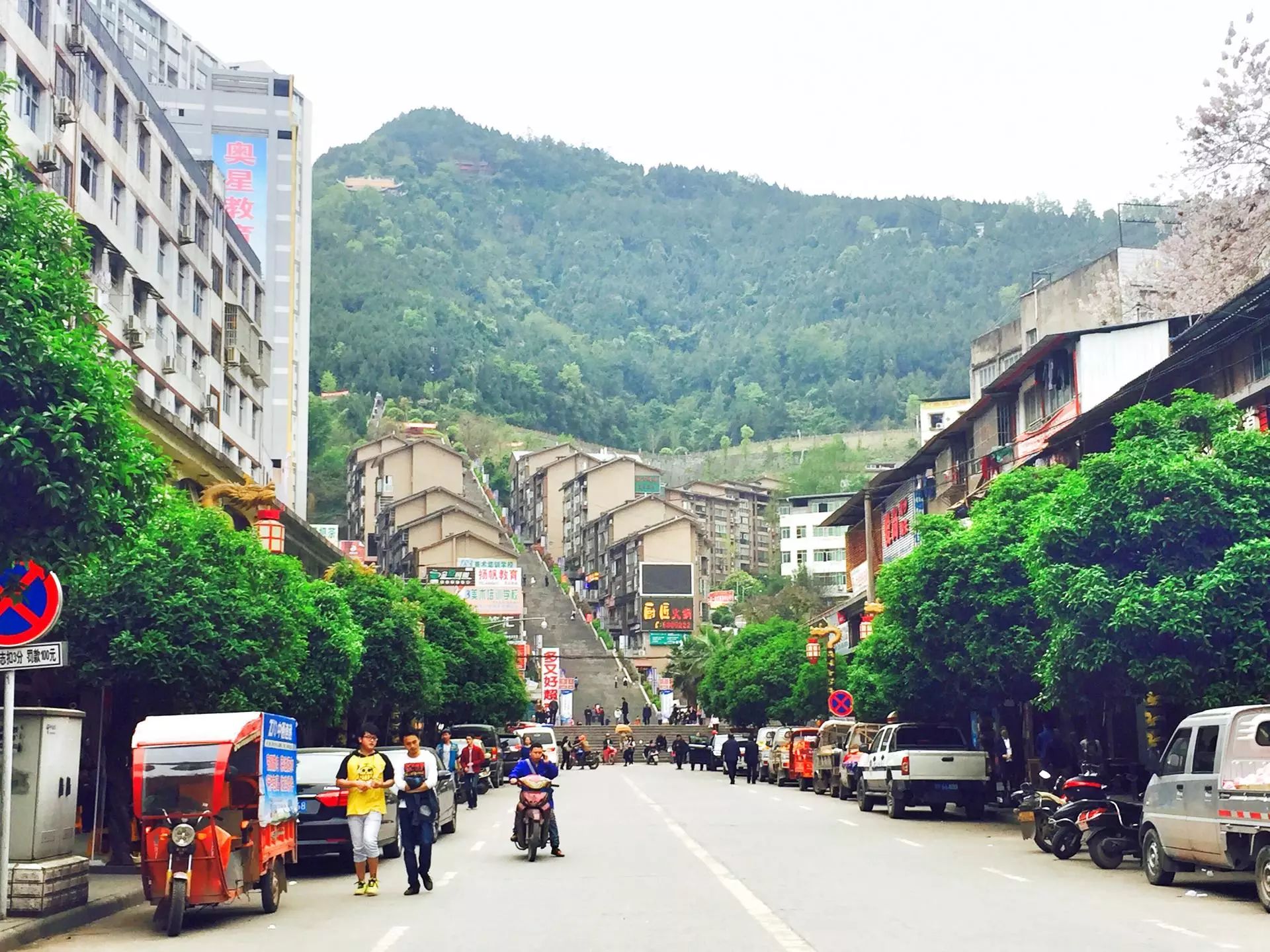 川北有个平昌县,这里有小香港,串串儿和佛头山