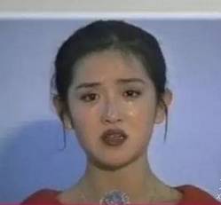 周迅赵丽颖Baby 老照片妆发造型丑哭你!