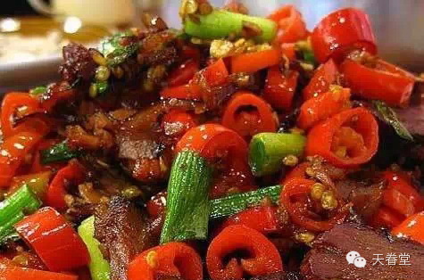 终于知道牛羊肉比猪肉贵了_天眷堂古钱币展览馆牛奶存储罐图片