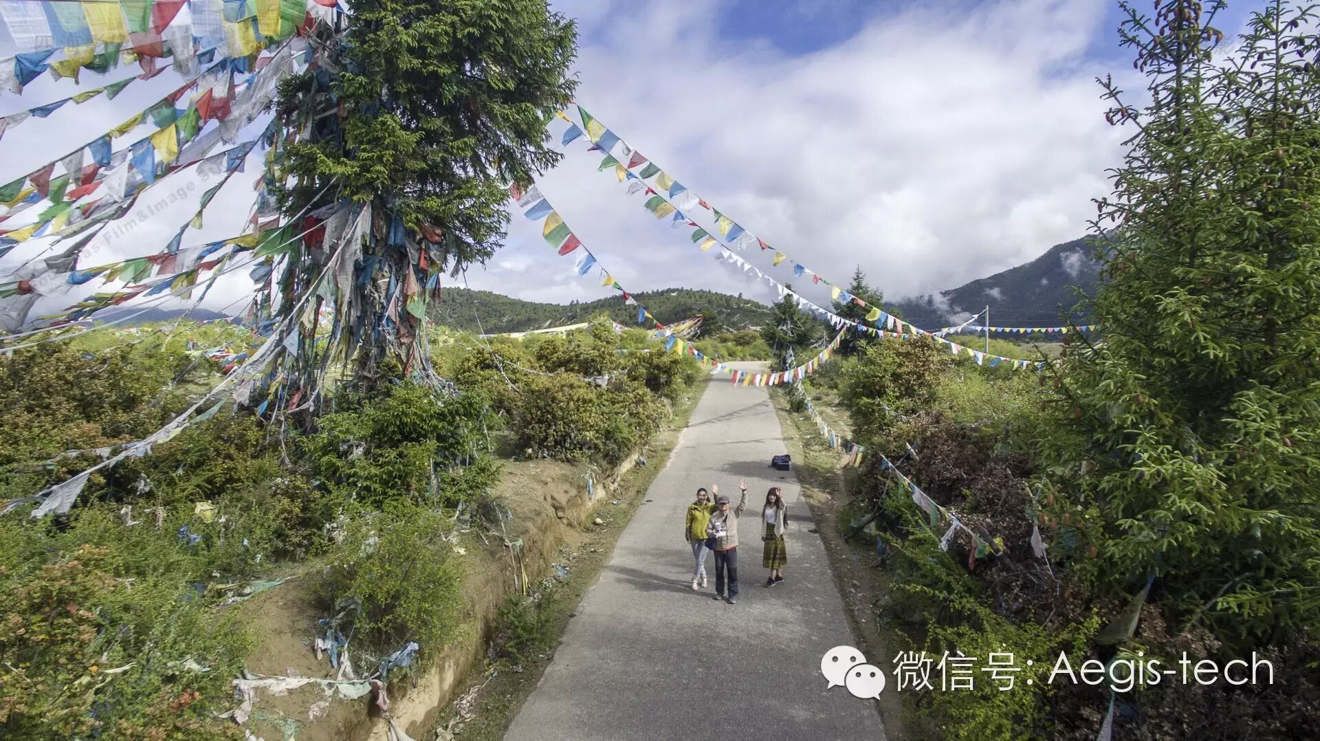 【精靈3西巡】之二 航拍西藏八一比日神山云海+油菜花 
