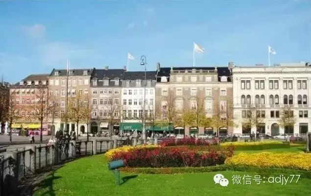 全球幸福感最强的国家 & 世界上最酷的养老小镇