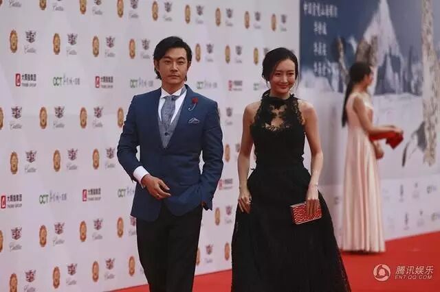 黄维德获华鼎观众最喜爱明星 首次公开作家身份