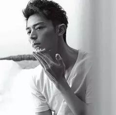 酒后失态的霍建华,竟然做出这种事......