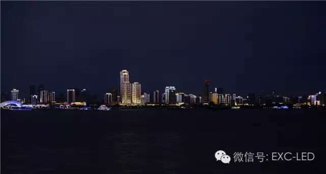 长江第一灯光秀赏析——厂家爱克光耀四岸