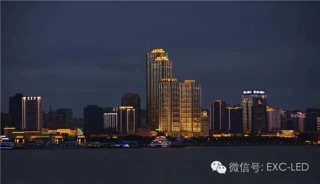 长江第一灯光秀赏析——厂家爱克光耀四岸