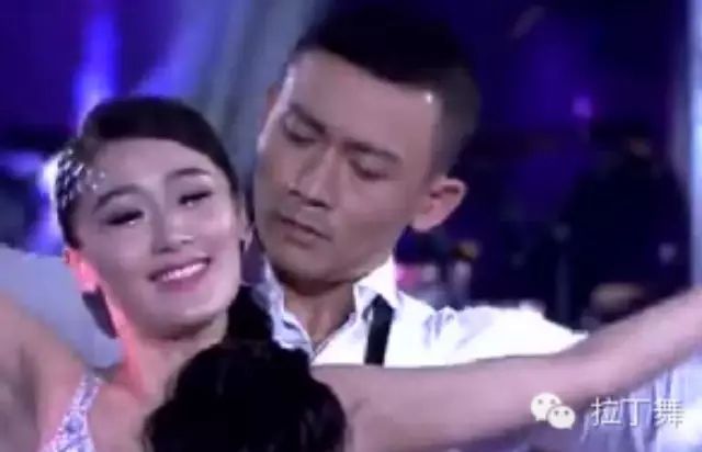 【聂远】:优雅伦巴配《心动》 与舞伴完美演绎“爱情之舞...