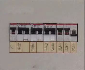 新房裝修廁所裝修步驟_家庭裝修施工步驟_家庭室內裝修怎樣裝修省錢 可以走出裝修誤區(qū)