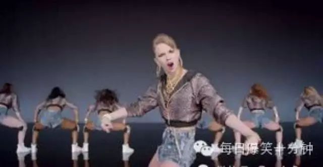 爆笑!Taylor Swift尴尬舞姿大合集(多动图,肾戳)