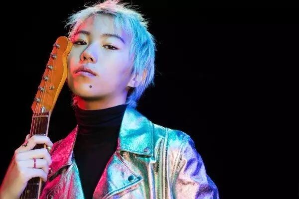 娱乐圈除了谢霆锋也只剩她能把王菲炸出来!