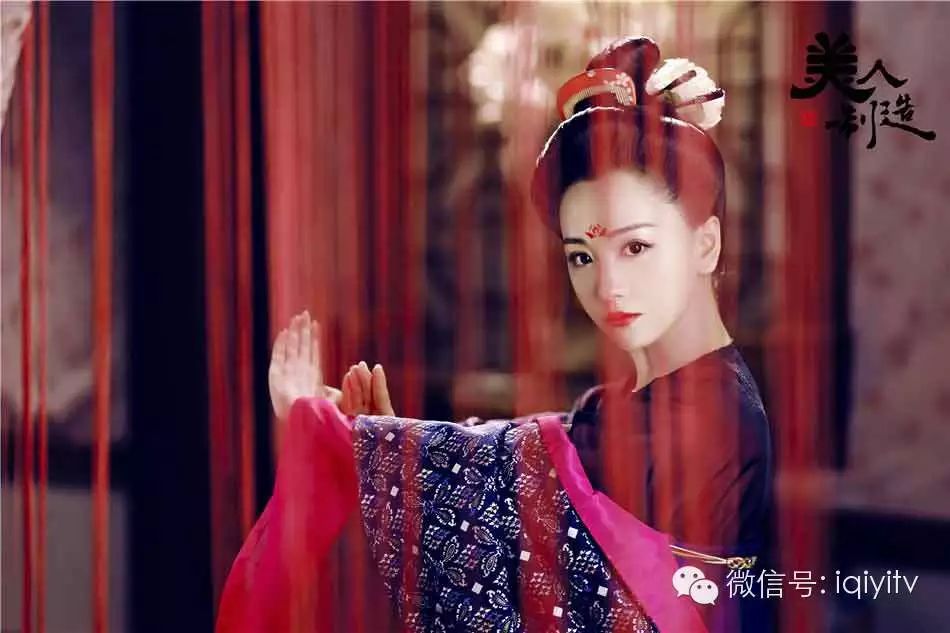 性情袅娜,大胆放电,杨蓉将一个a性情v性情,真姿态的青楼老板娘苏莲衣巴黎别墅市中心图片