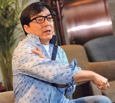 成龙的真实面目,震惊!
