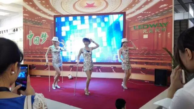 【快来听他们的参展心声】古镇灯饰报带你直击光亚展第二天！