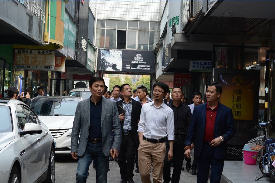 各商户该何去何从？| 杭州灯具市场的拆迁与升级，搬迁与改造