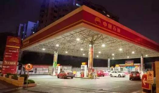 勤上光电动真格！123WLED灯完胜400W金卤灯