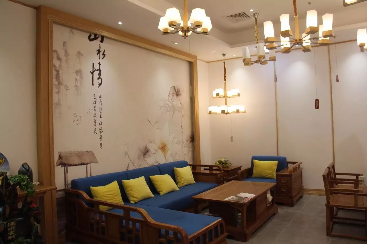 昨日，古镇人竟然都被华艺广场的这股茶香所征服......