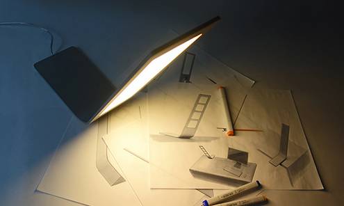 走马观灯 | 能弯折的卡片式台灯，学习、出外小能手