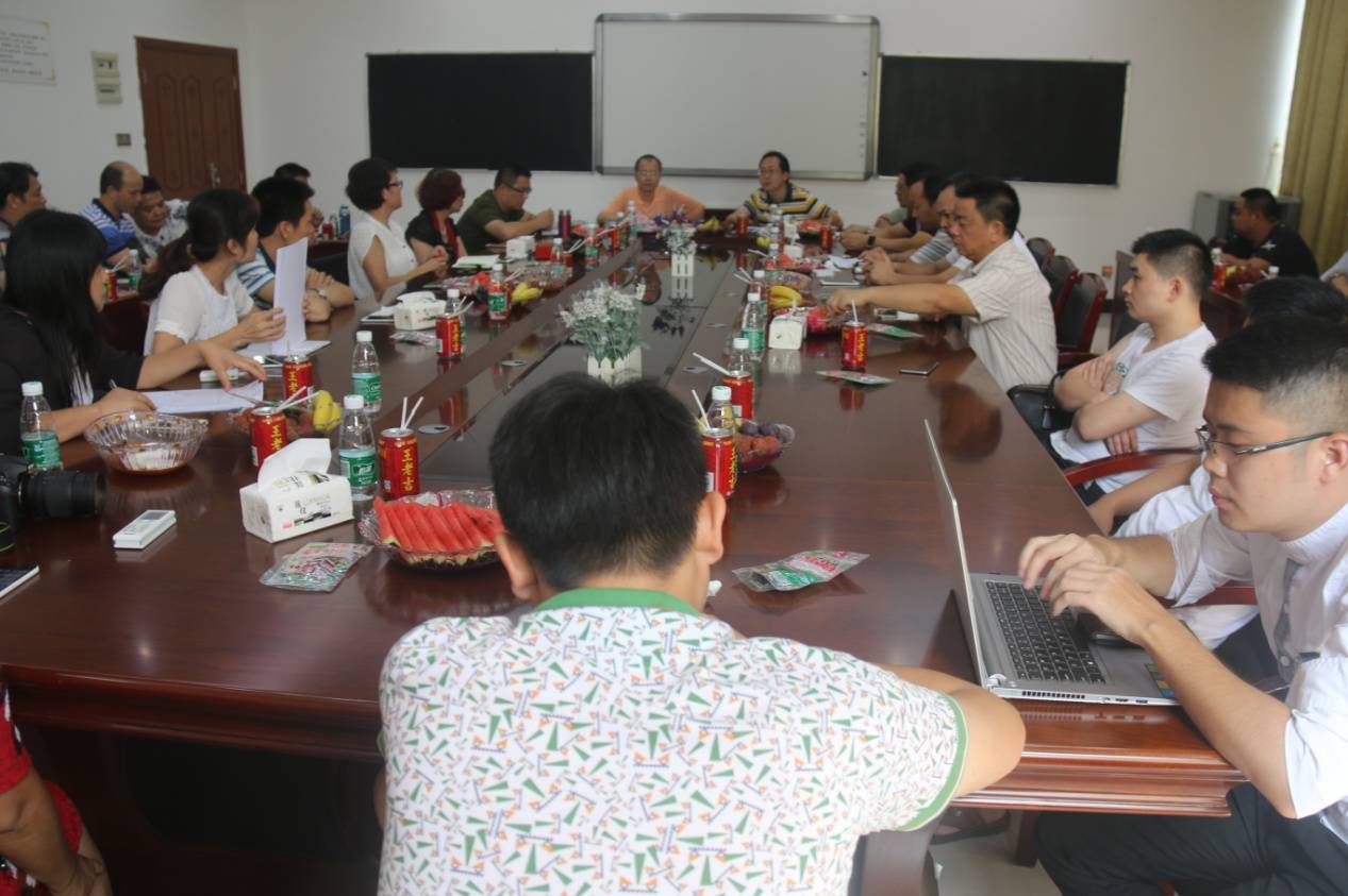 团结协作 | 湖南商会走访领航光电，开创“标杆企业”新纪元