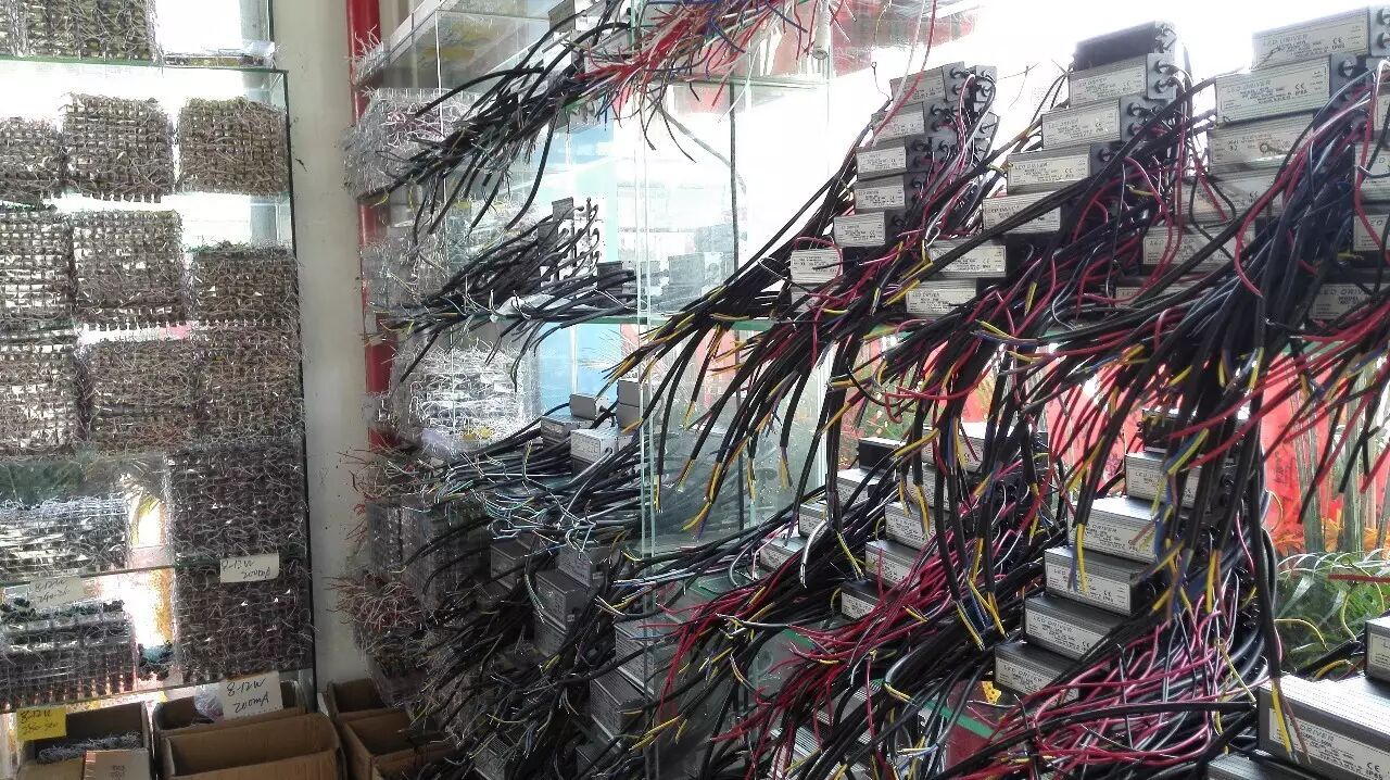 电源品牌化加速 | 古镇竟有一股“暗能量”在涌动......