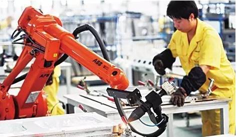 企业支付1.6万元，员工才能到手7300元 | 揭秘53家企业用工成本