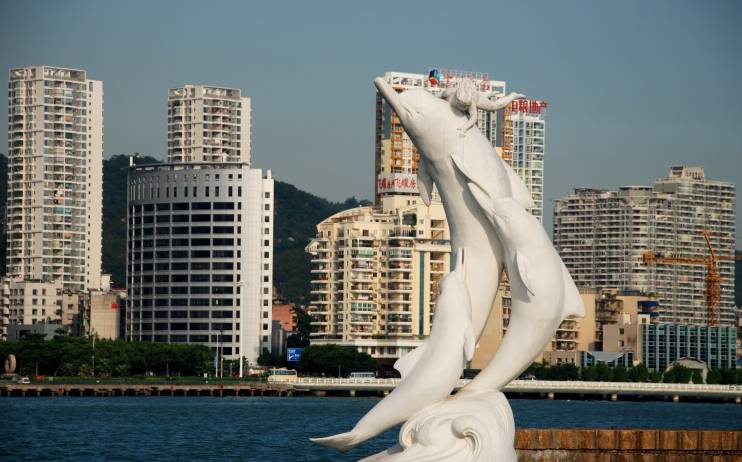 楼市火爆灯市低迷，厂商如何应对？| 2016全国市场年中调研报告（华东区）