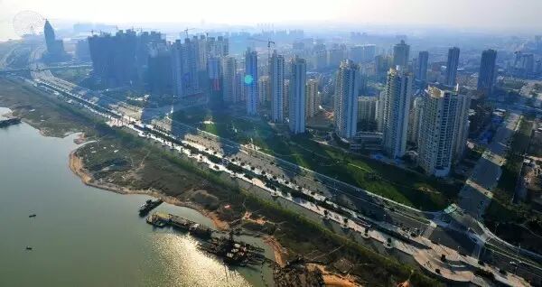 楼市火爆灯市低迷，厂商如何应对？| 2016全国市场年中调研报告（华东区）