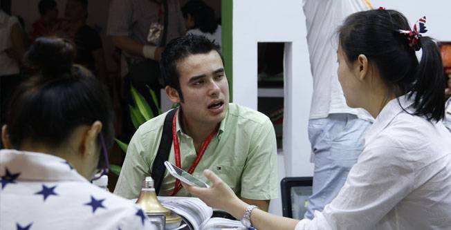 看过来 | 本届秋季灯博会的这几大亮点，99%的卖灯人都不知道......