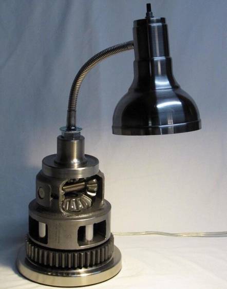 走马观灯 | 机械魅影，汽车发动机DIY台式灯！