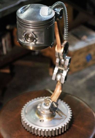 走马观灯 | 机械魅影，汽车发动机DIY台式灯！