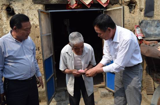 为他们点赞！| 临沂照明电器协会走基层，落实做好扶贫工作