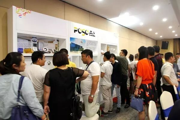 河南经销商福利来啦 | 品上拓展河南市场，华丰灯饰界：热烈欢迎！