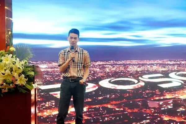 河南经销商福利来啦 | 品上拓展河南市场，华丰灯饰界：热烈欢迎！