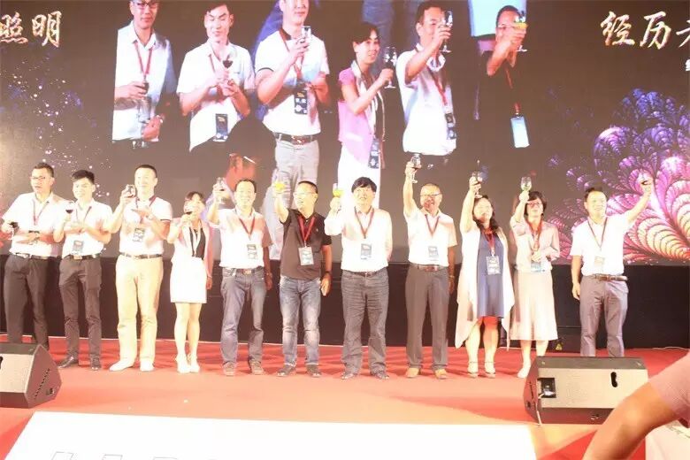 聚焦 | 万镇万店2.0、全网平台...绿能20周年庆玩“大”了！