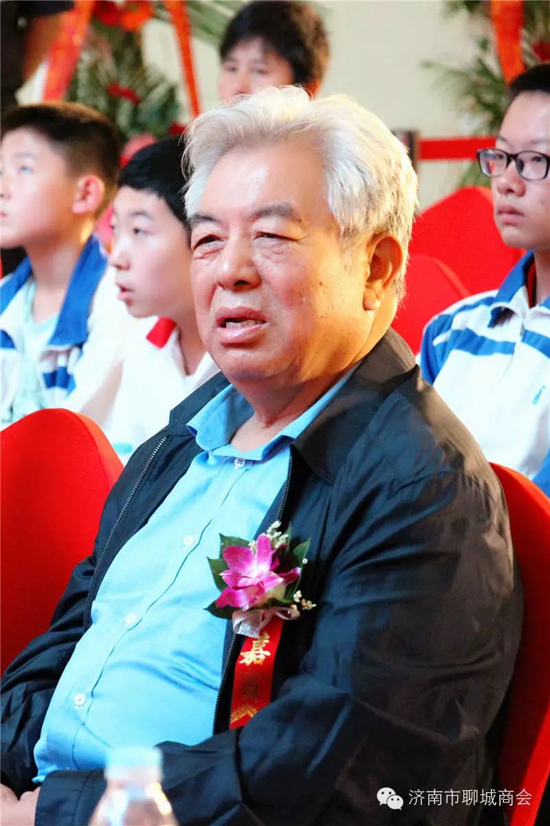 济南市聊城商会顾问王长根将军,银座家居有限公司总经理张庆胜,济
