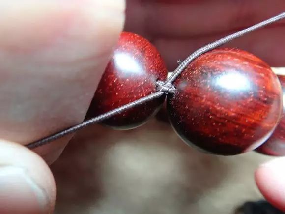 博昇玉道：最实用串珠子的方法和牢固打结法