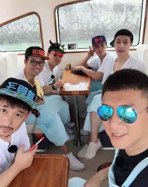 没想到你是这样的小绵羊!张艺兴黄渤的一场孽缘