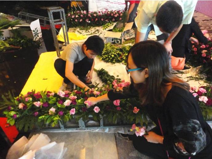 婚庆人们 该休息休息了...