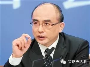 環(huán)保部長(zhǎng)陳吉寧、深圳市長(zhǎng)許勤見(jiàn)證智航用無(wú)人機(jī)進(jìn)行環(huán)境監(jiān)測(cè) 