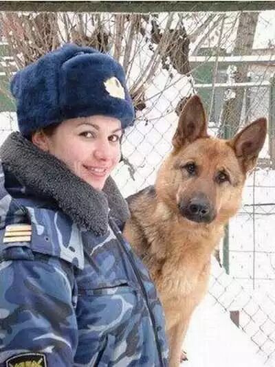 18个国家的美女警察...请逮捕我吧！