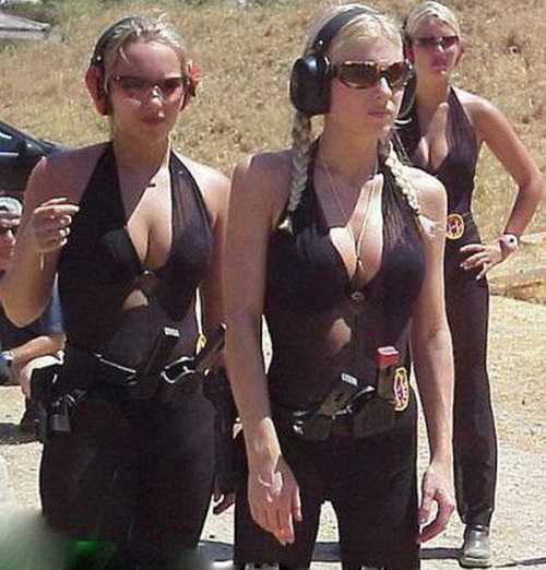 18个国家的美女警察...请逮捕我吧！